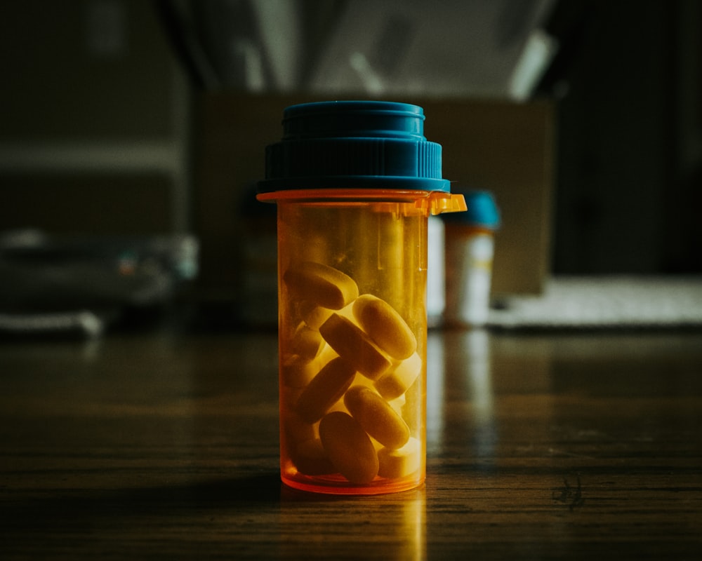 Natural supplements for men's healthy lifestyle